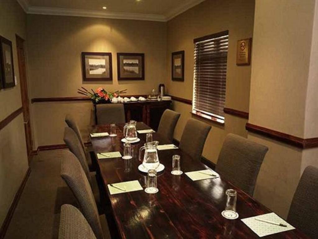 Peermont Mondior Hotel Gaborone Exterior foto
