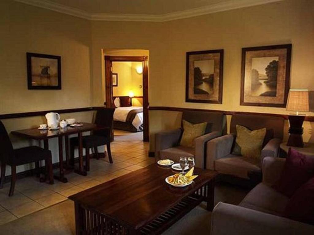 Peermont Mondior Hotel Gaborone Exterior foto