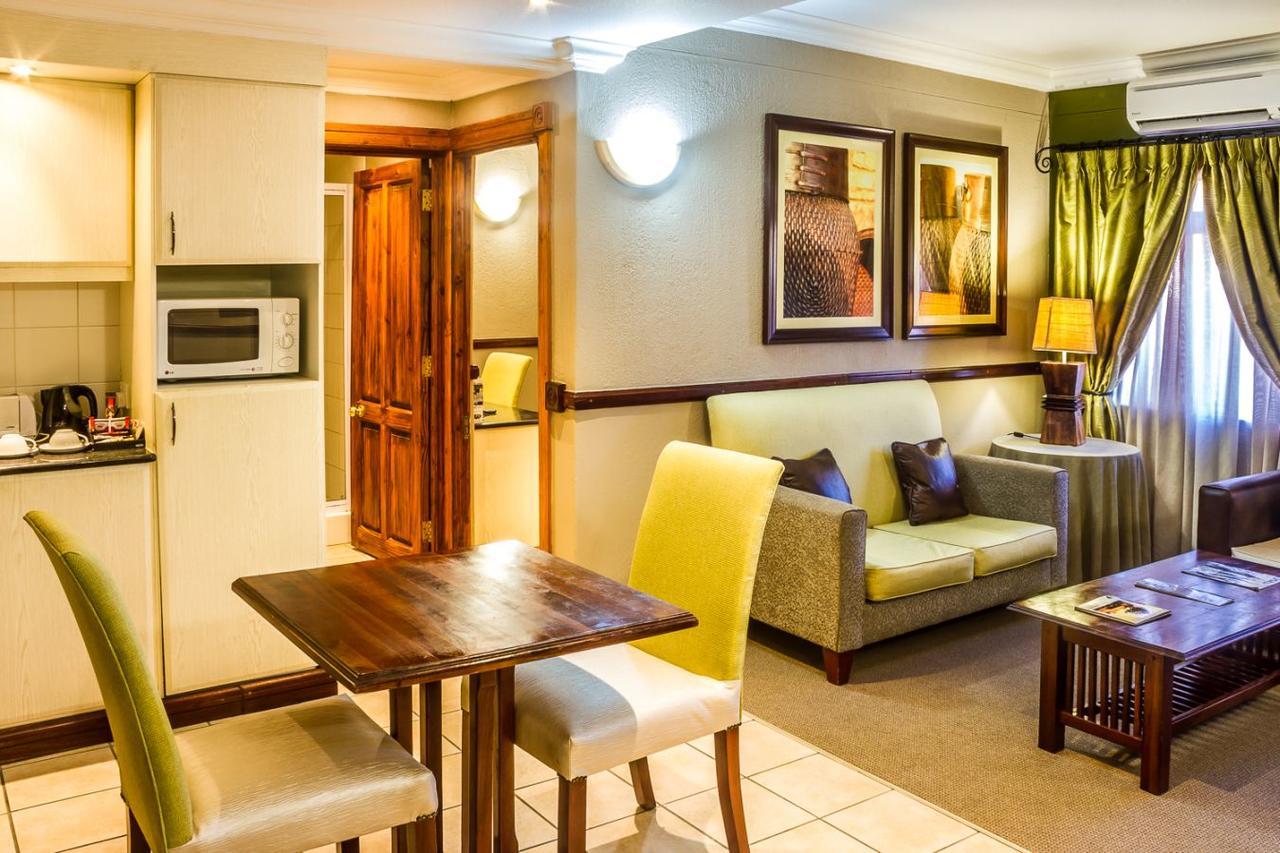 Peermont Mondior Hotel Gaborone Exterior foto