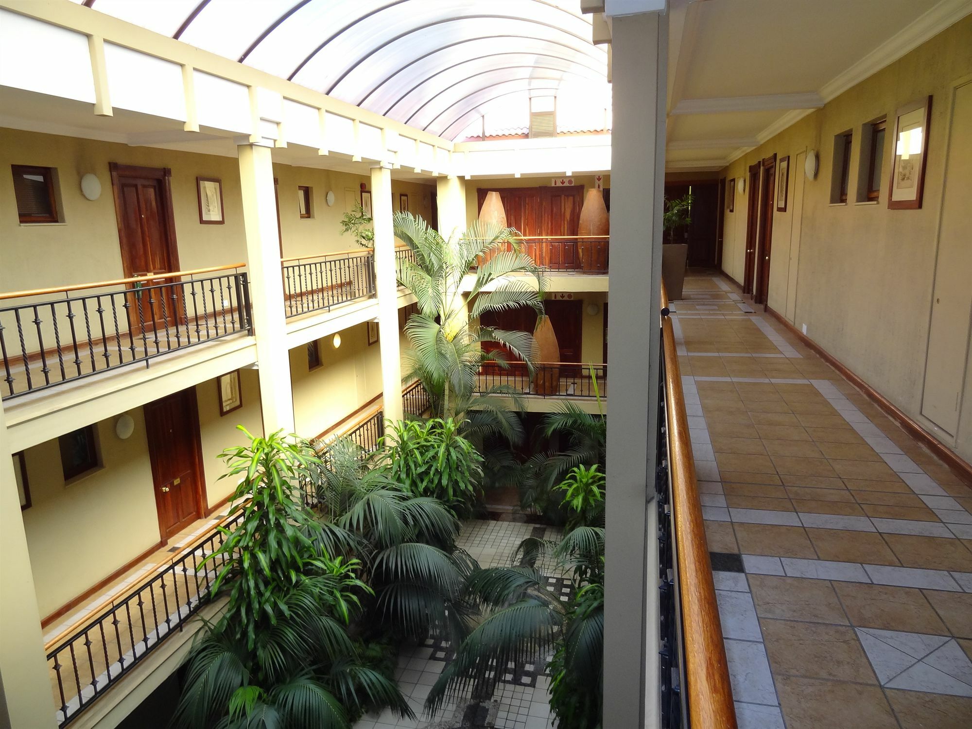 Peermont Mondior Hotel Gaborone Exterior foto